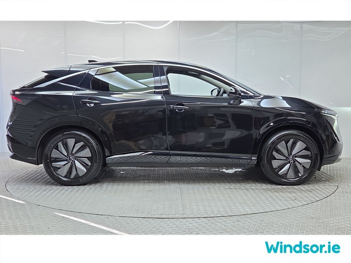 Nissan Ariya 2025