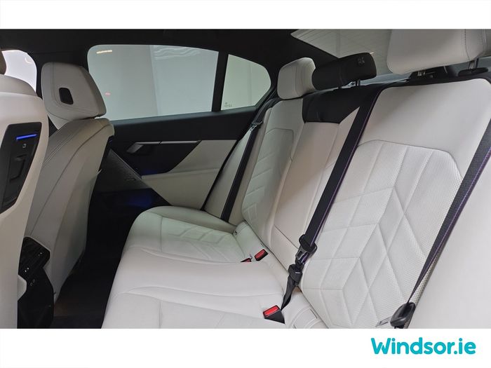 BMW i5 2023