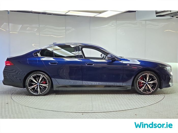 BMW i5 2023