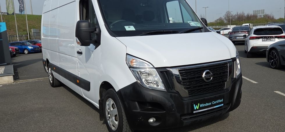 Nissan NV400 2021