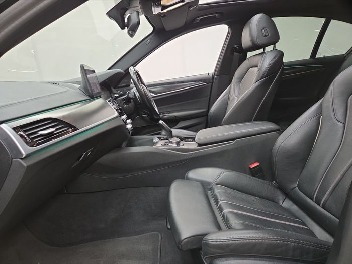 BMW 5 Series 2023