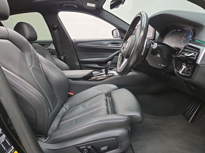 BMW 5 Series 2023