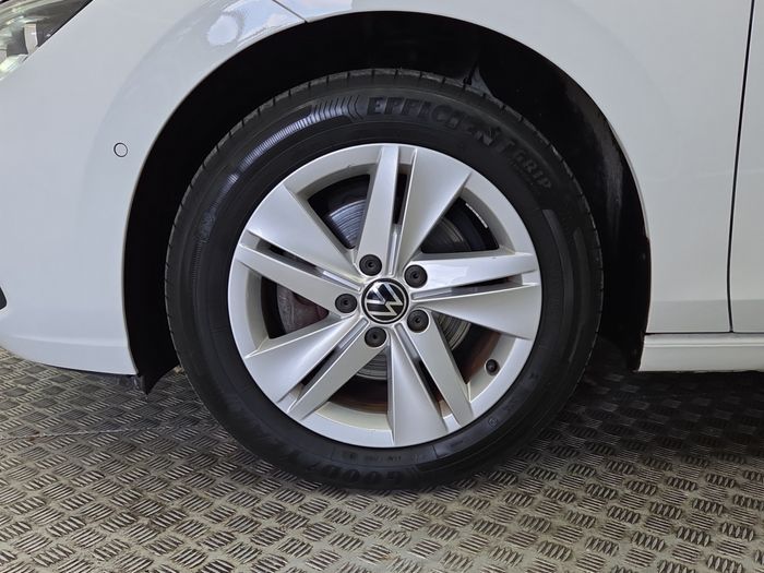 Volkswagen Golf 2021
