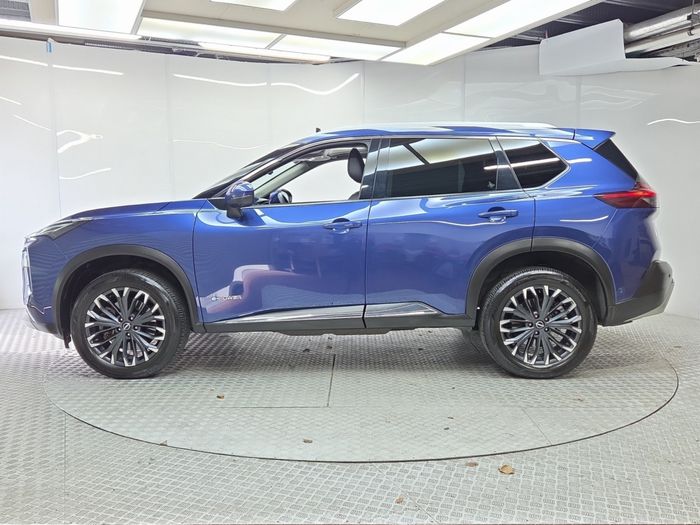 Nissan X-Trail 2025