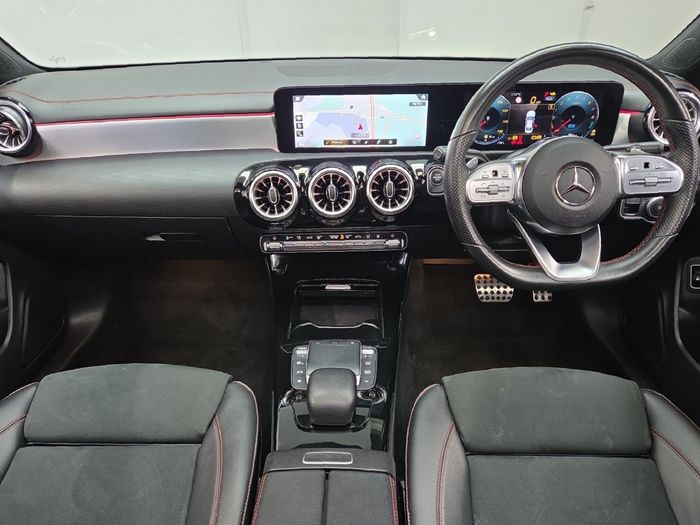 Mercedes-Benz CLA 2023
