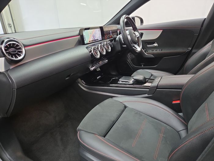 Mercedes-Benz CLA 2023