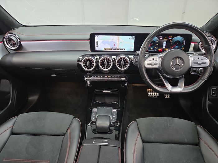 Mercedes-Benz CLA 2023
