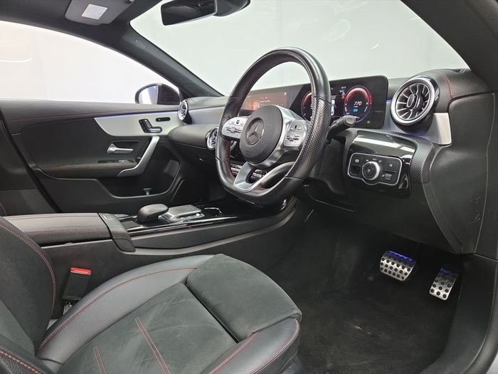 Mercedes-Benz CLA 2023