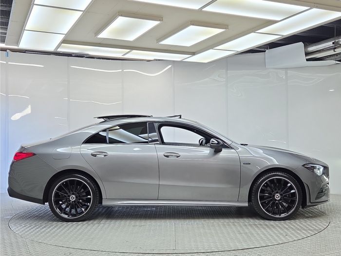 Mercedes-Benz CLA 2023