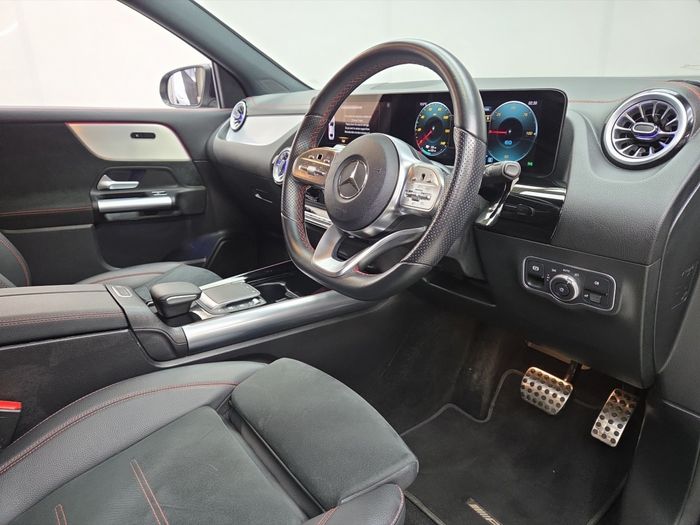 Mercedes-Benz EQA 2024