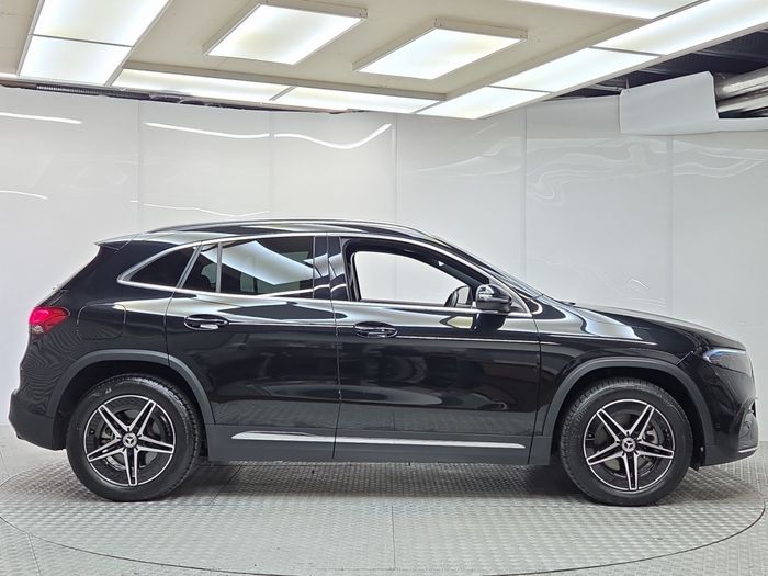 Mercedes-Benz EQA 2024