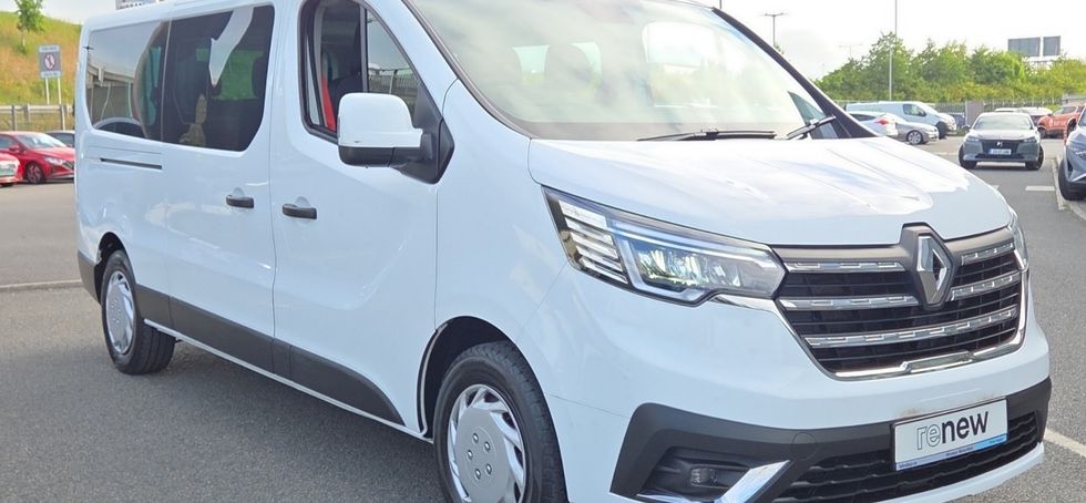 Renault Trafic Passenger 2024
