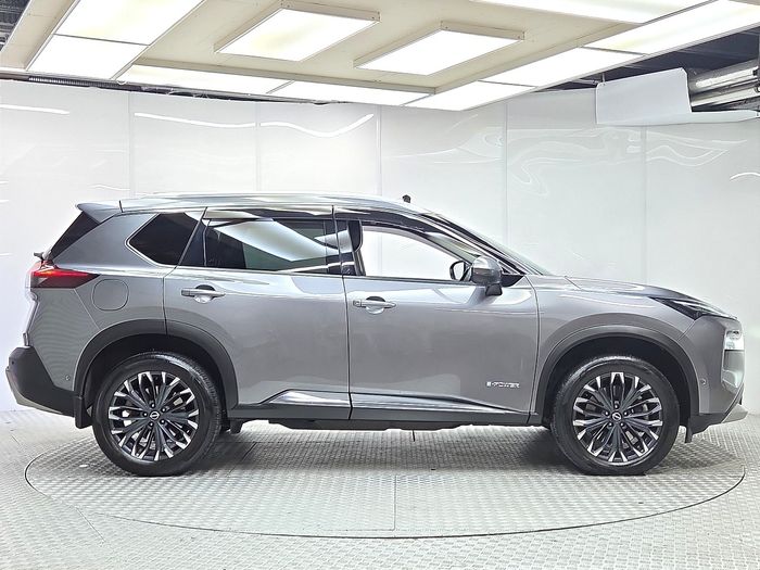 Nissan X-Trail 2025