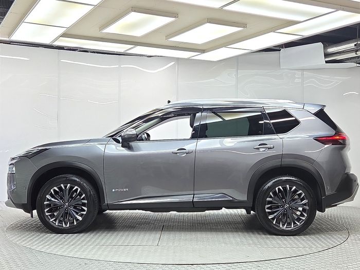 Nissan X-Trail 2025