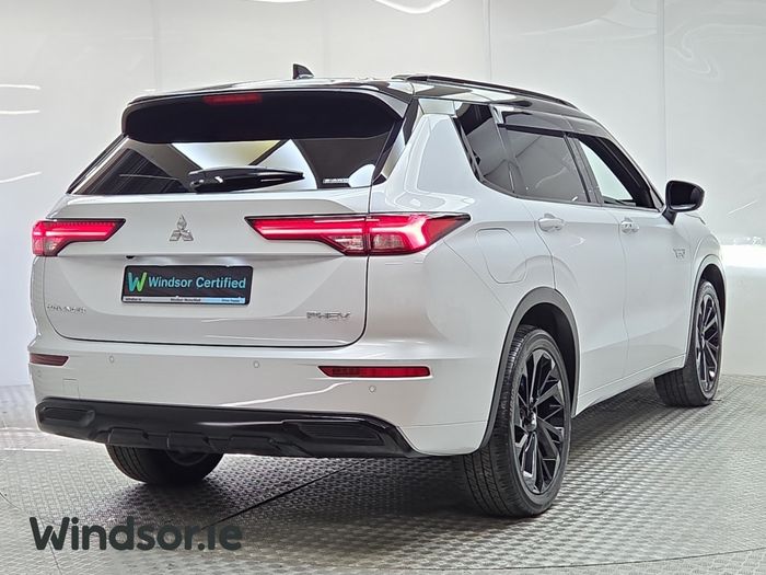 Mitsubishi Outlander 2024