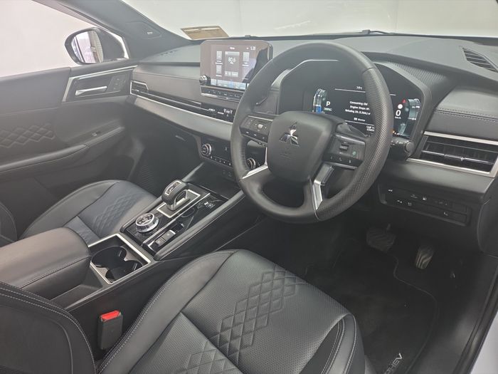 Mitsubishi Outlander 2024