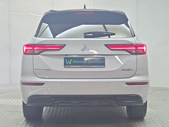 Mitsubishi Outlander 2024