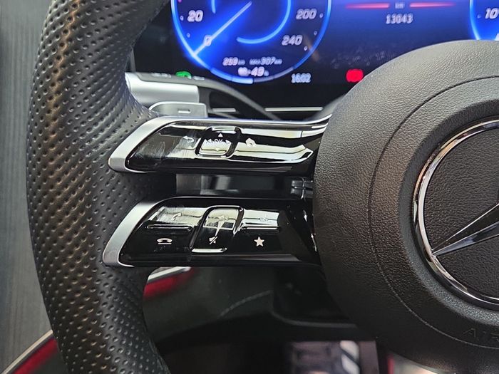 Mercedes-Benz EQS 2023