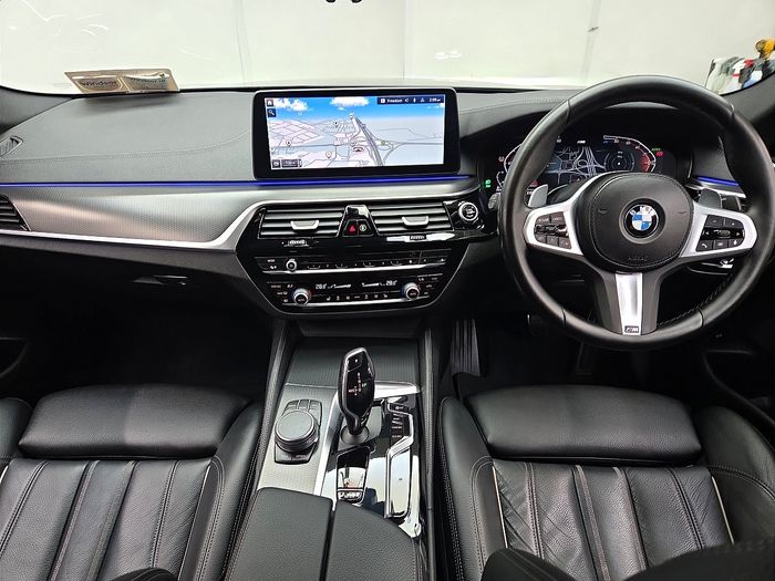 BMW 5 Series 2023