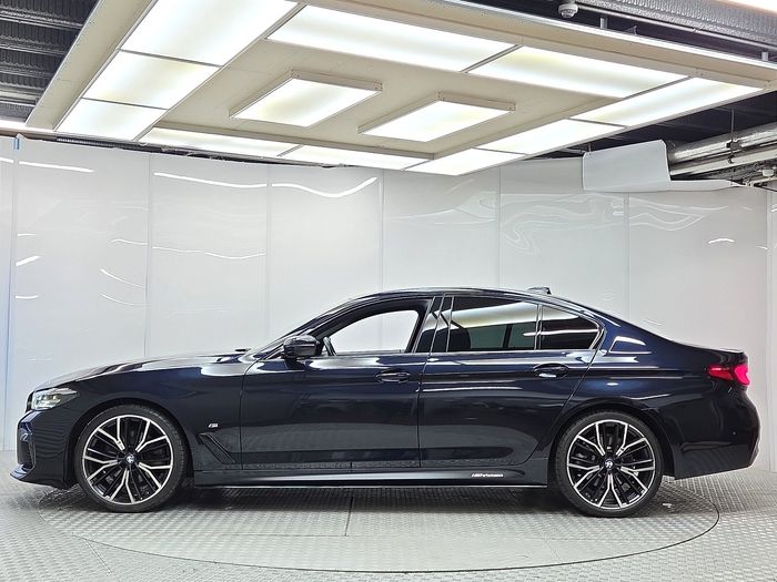 BMW 5 Series 2023