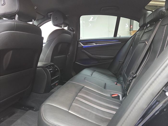 BMW 5 Series 2023