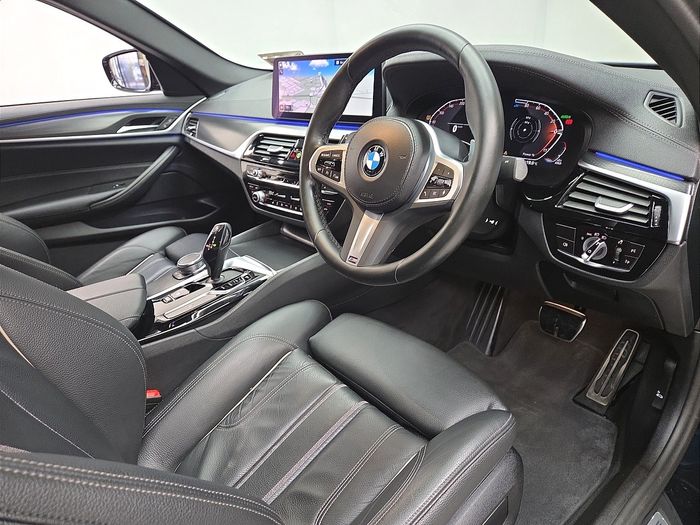BMW 5 Series 2023