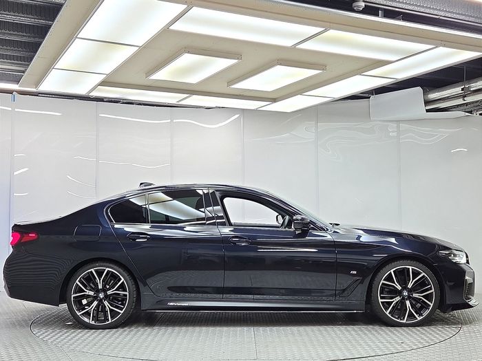 BMW 5 Series 2023