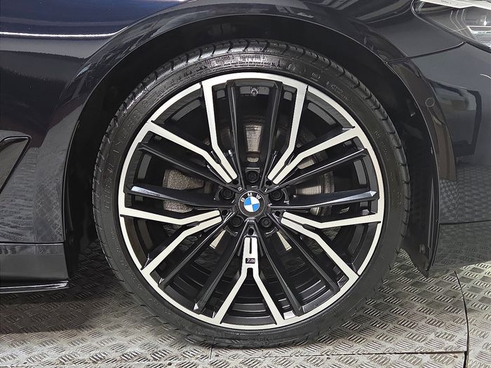 BMW 5 Series 2023