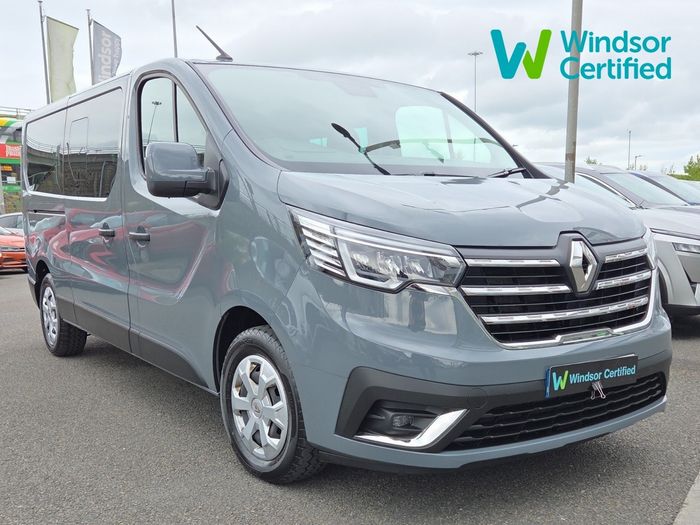 Renault Trafic Passenger 2024