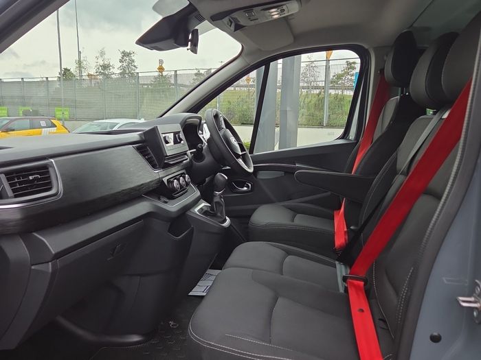 Renault Trafic Passenger 2024