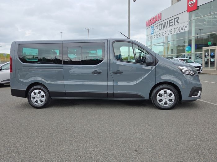 Renault Trafic Passenger 2024