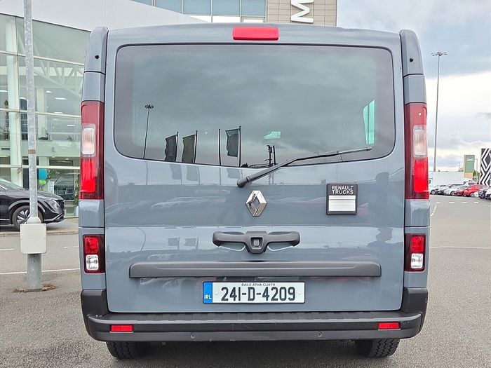 Renault Trafic Passenger 2024