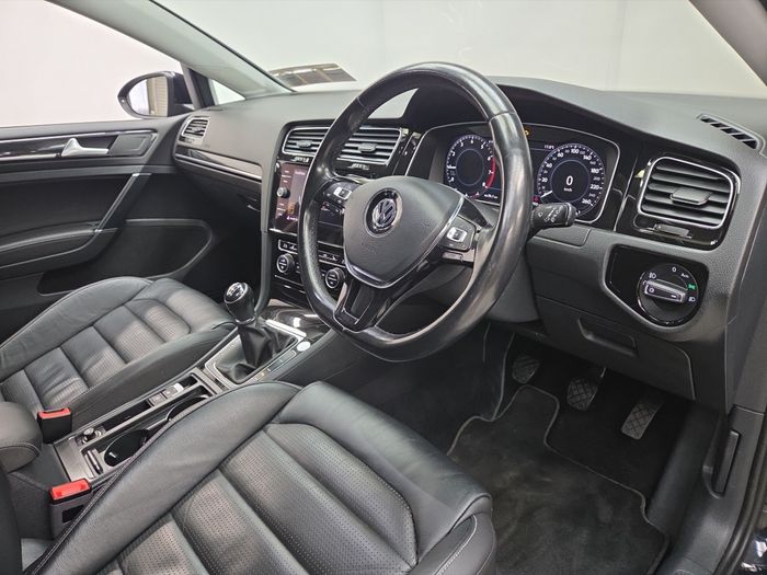 Volkswagen Golf 2020