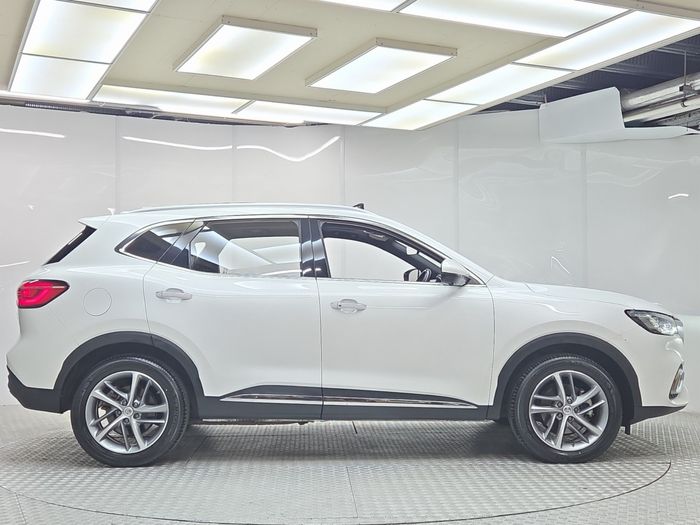 MG HS 2022