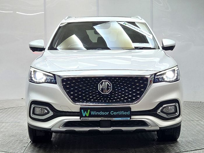 MG HS 2022