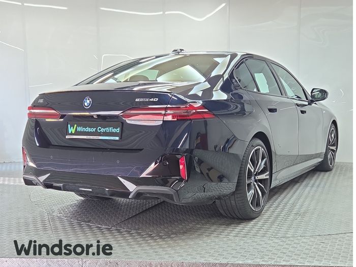 BMW i5 2024