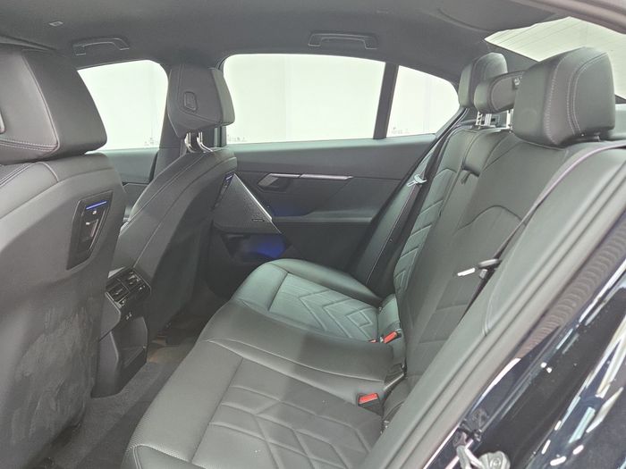 BMW i5 2024