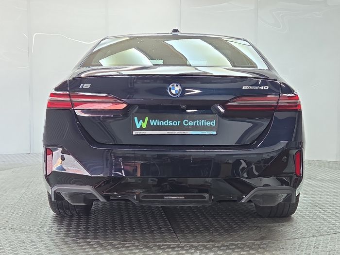 BMW i5 2024