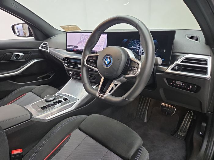 BMW 3 Series 2025