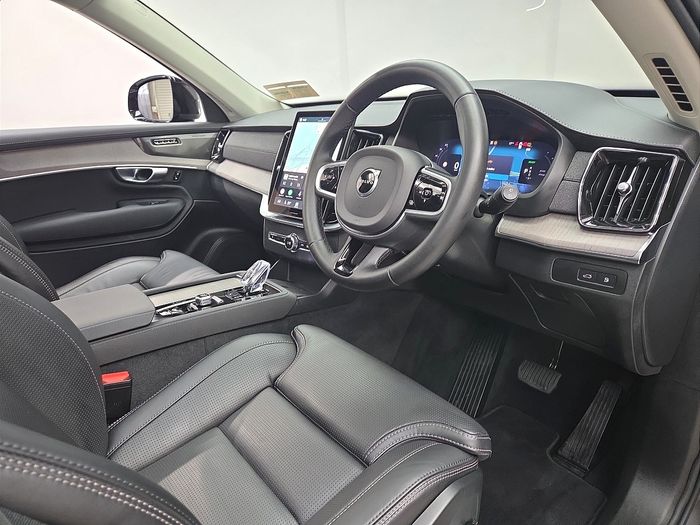 Volvo XC90 2025