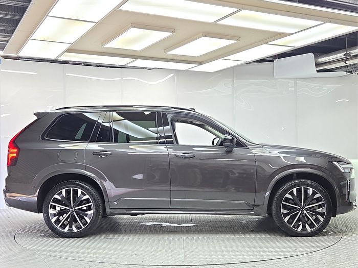 Volvo XC90 2025