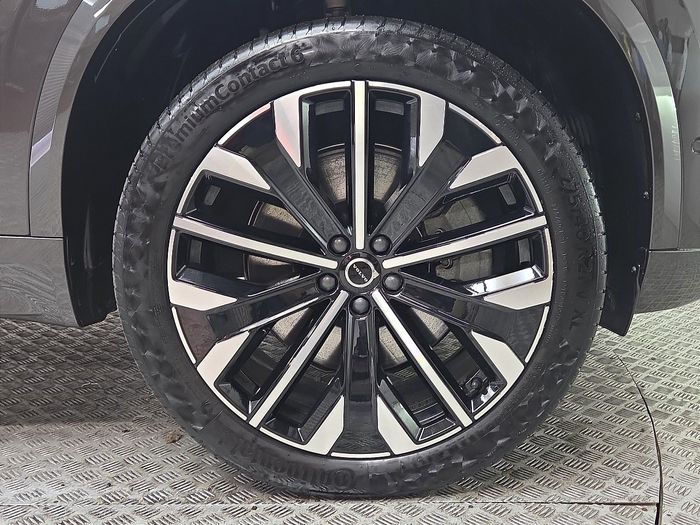 Volvo XC90 2025