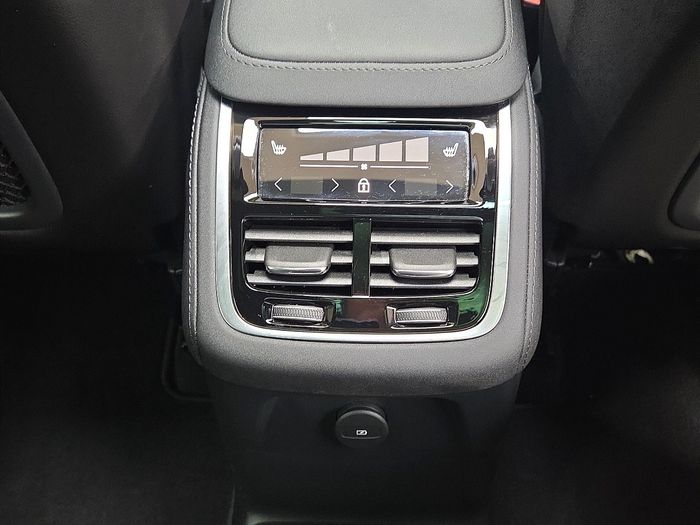 Volvo XC90 2025