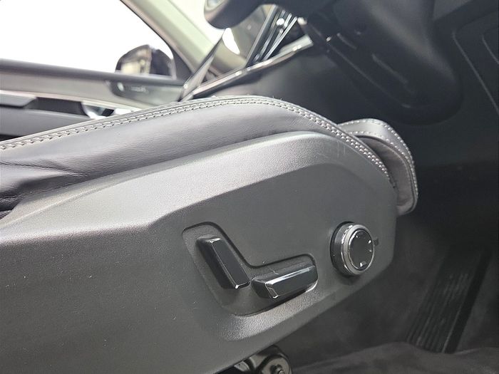 Volvo XC90 2025