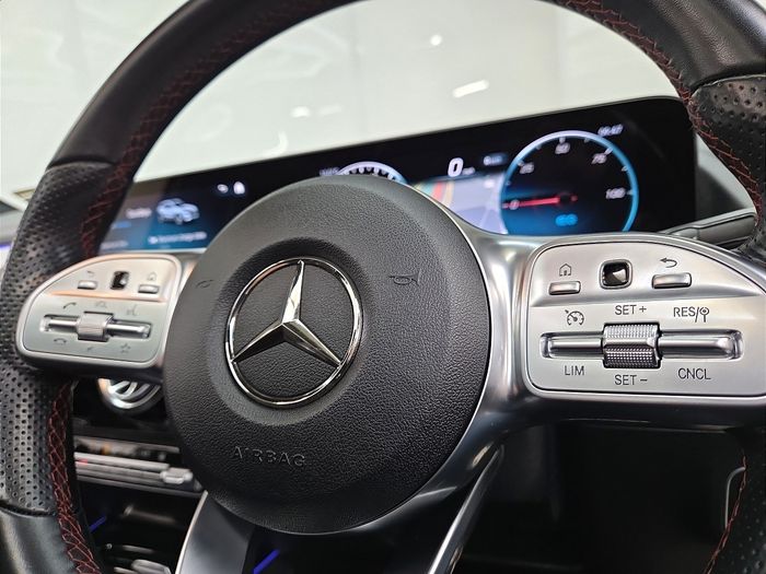 Mercedes-Benz EQA 2023