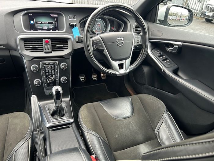 Volvo V40 2017
