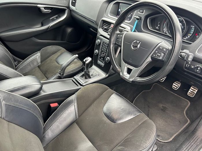 Volvo V40 2017