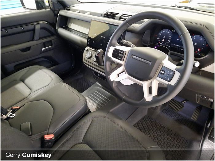 Land Rover Defender 2026