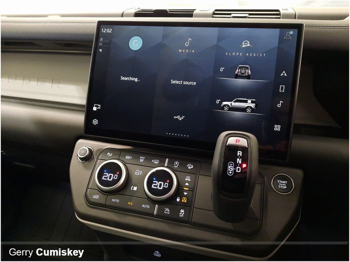 Land Rover Defender 2026