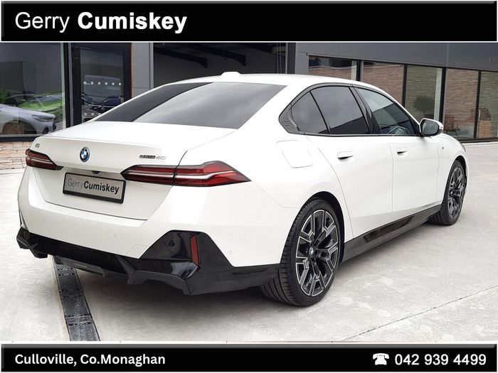 BMW i5 2025